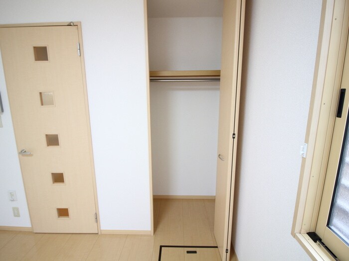 物件内観写真11　(収納)