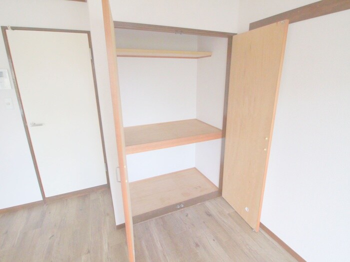 物件内観写真16　(収納)