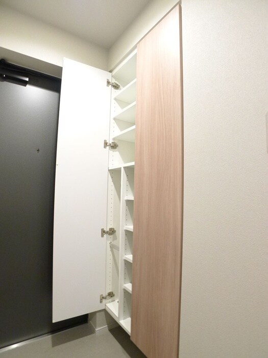 物件内観写真18　(靴箱)