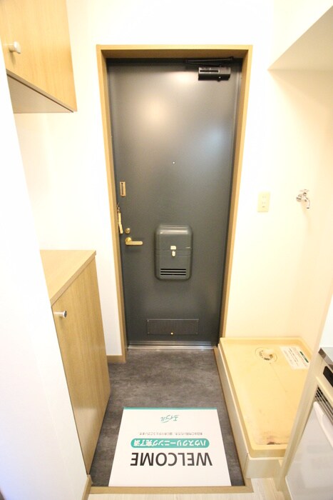 物件内観写真12　(玄関)