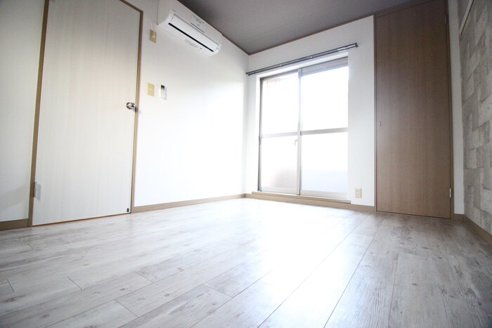 物件内観写真18　(居室)