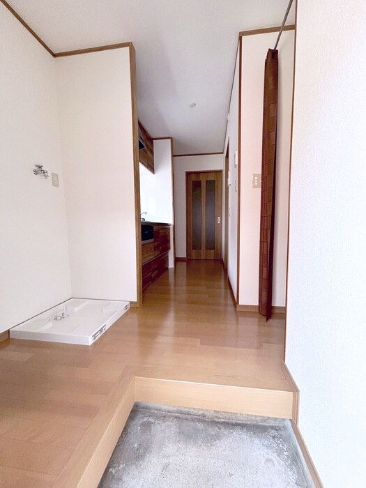 物件内観写真19　(廊下)