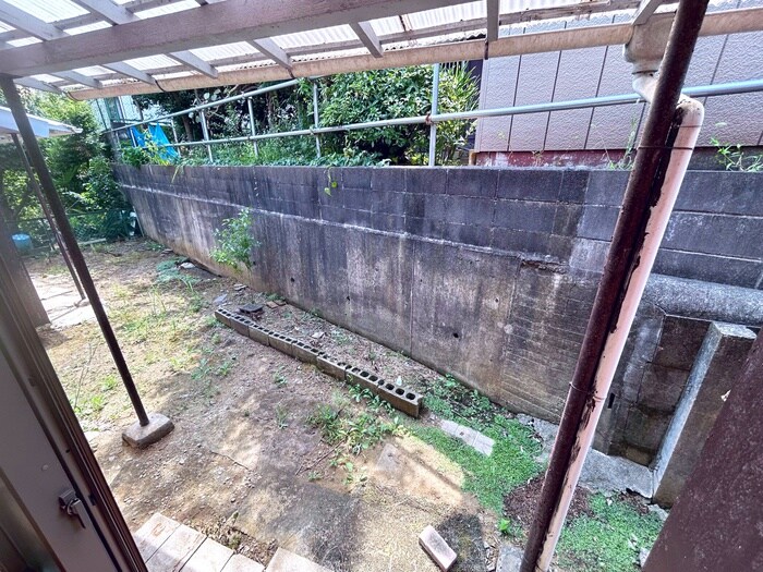 物件内観写真22　(室内からの展望)