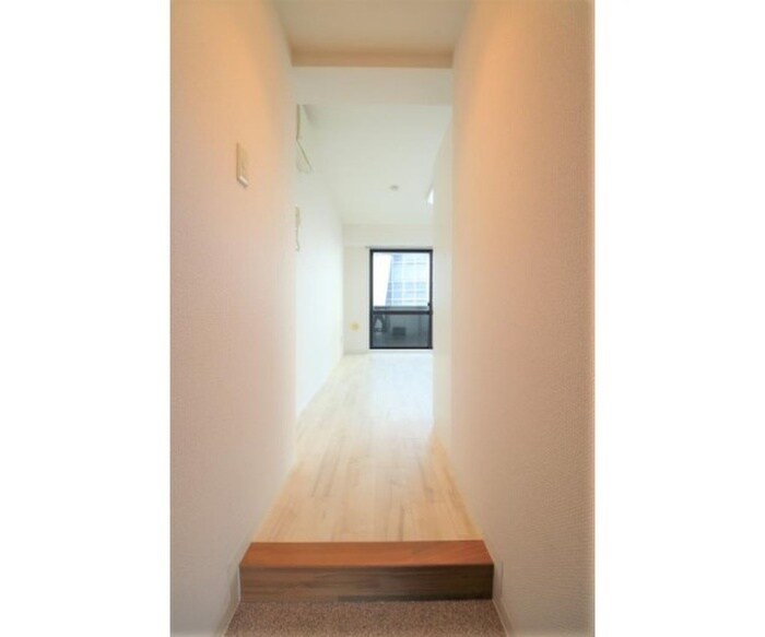 物件内観写真7　(玄関)