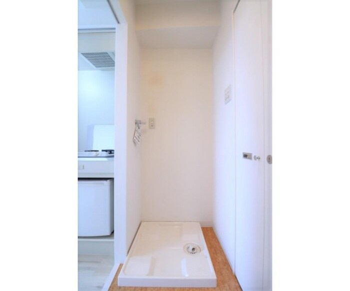 物件内観写真13　(洗濯機置場)