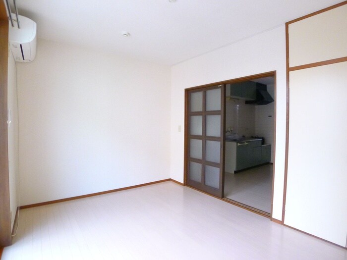 物件内観写真10　(居室)