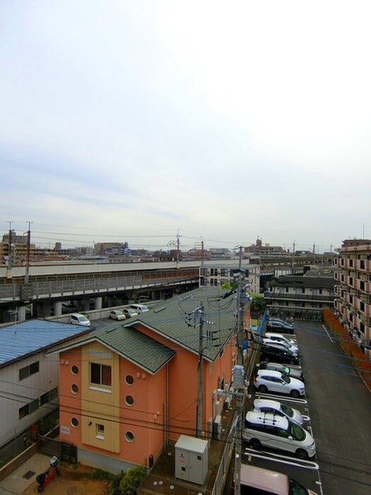 物件内観写真18　(室内からの展望)