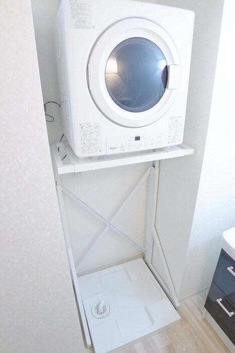 物件内観写真15　(洗濯機置場)