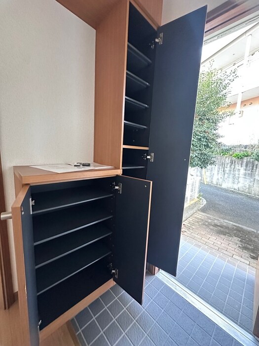 物件内観写真13　(靴箱)