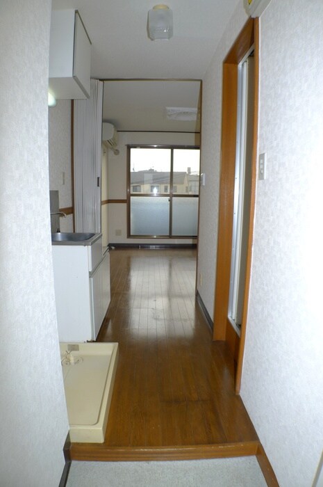 物件内観写真18　(玄関)