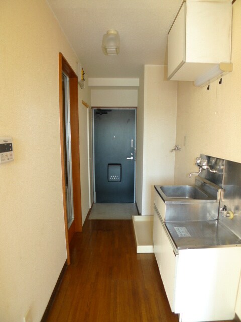 物件内観写真20　(廊下)