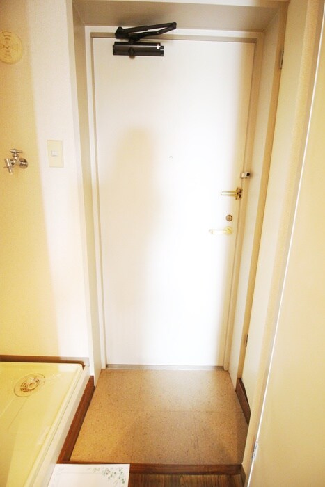 物件内観写真15　(玄関)