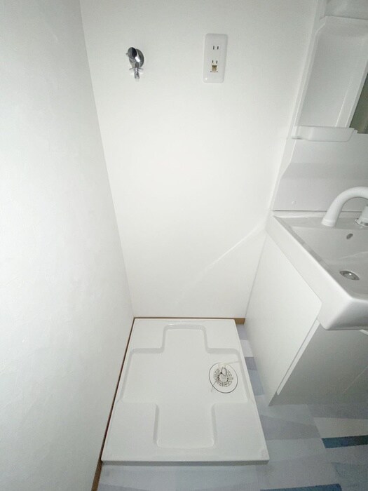 物件内観写真12　(洗濯機置場)