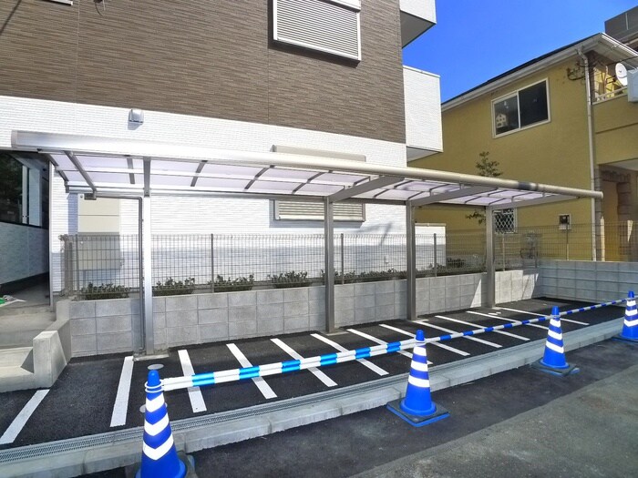 物件外観写真5　(駐輪場)