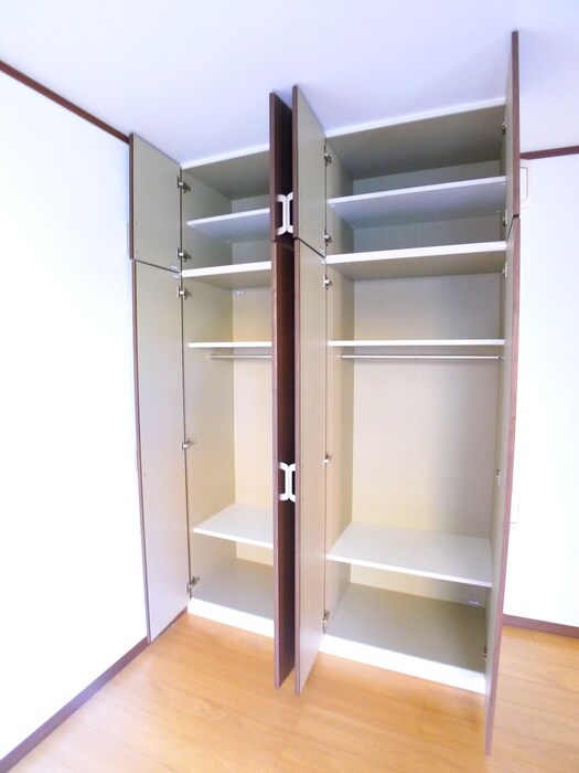 物件内観写真15　(収納)