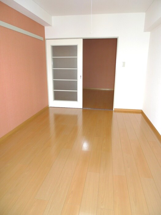 物件内観写真4　(居室)