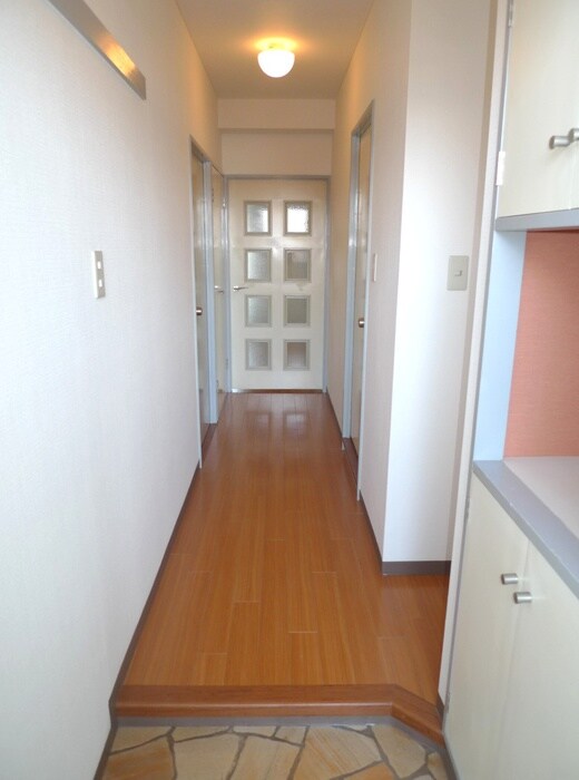 物件内観写真8　(廊下)