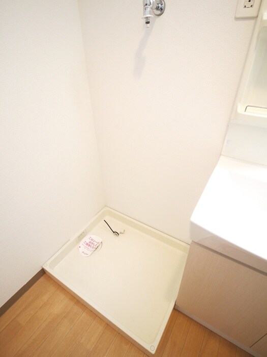 物件内観写真14　(洗濯機置場)