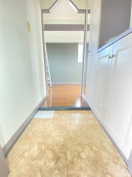 物件内観写真16　(玄関)