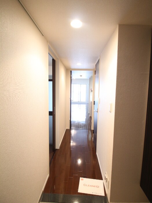 物件内観写真17　(玄関)