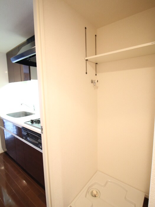 物件内観写真20　(洗濯機置場)