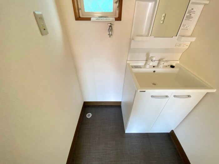 物件内観写真20　(洗濯機置場)