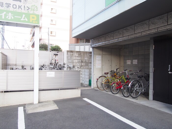 物件外観写真4　(駐輪場)