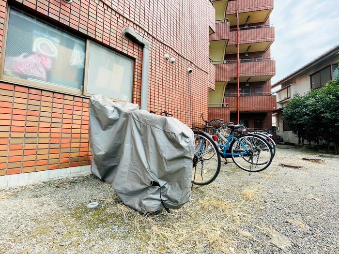 物件外観写真6　(駐輪場)