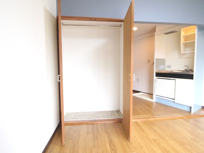 物件内観写真10　(収納)