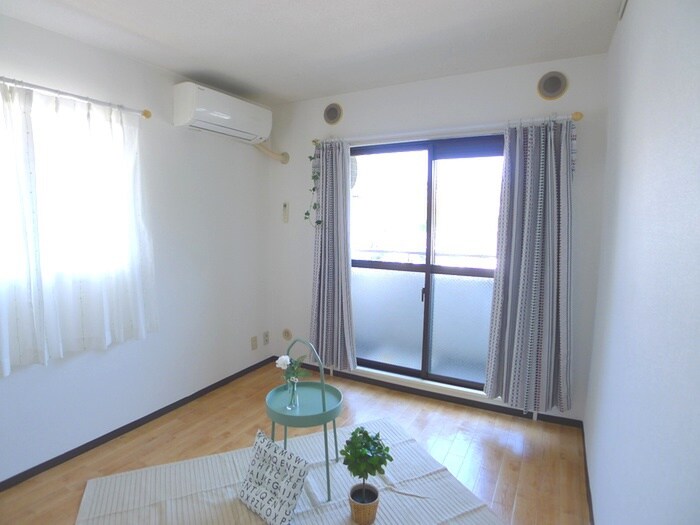 物件内観写真8　(居室)