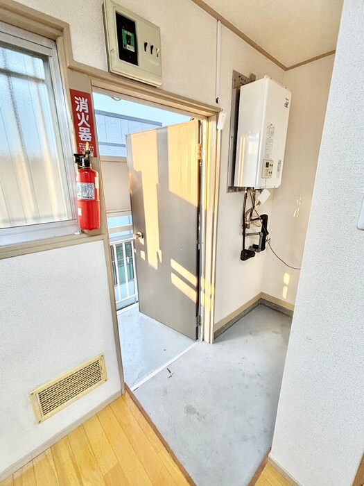 コーポえびさわの玄関