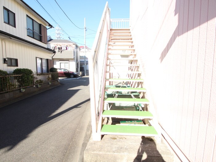 物件外観写真5　(エントランス部分)