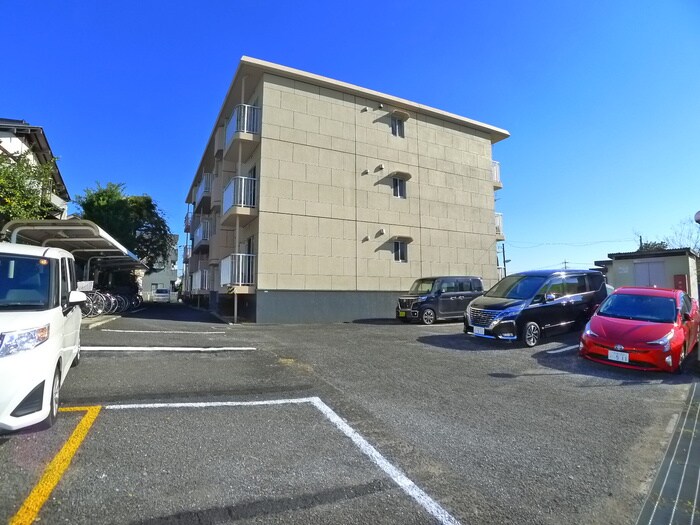 メゾンパークス武蔵野の駐車場