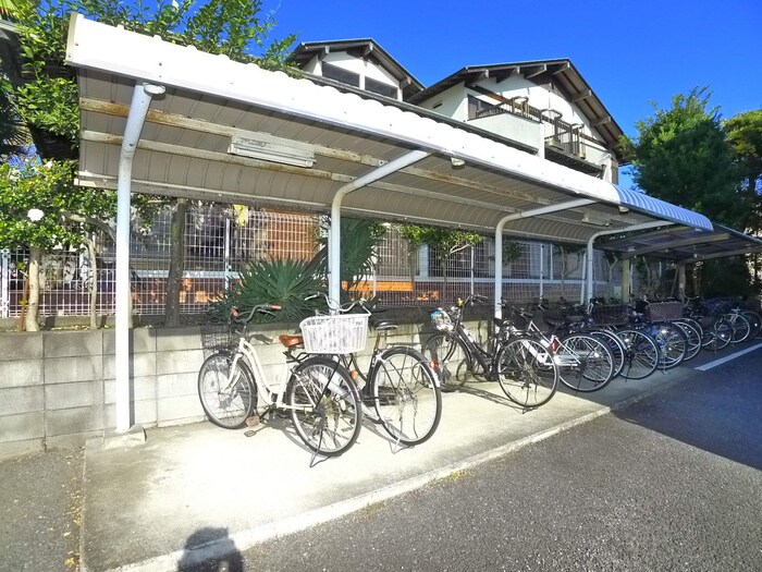 メゾンパークス武蔵野の駐輪場