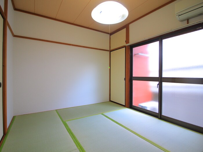 物件内観写真4　(居室)