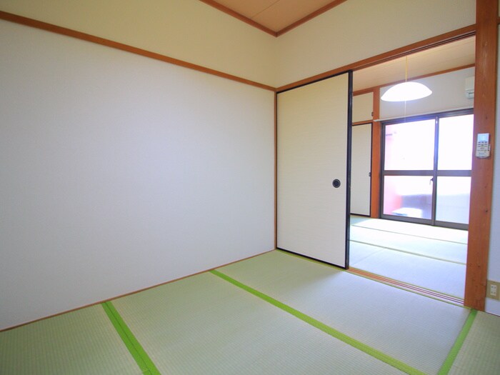 物件内観写真6　(居室)