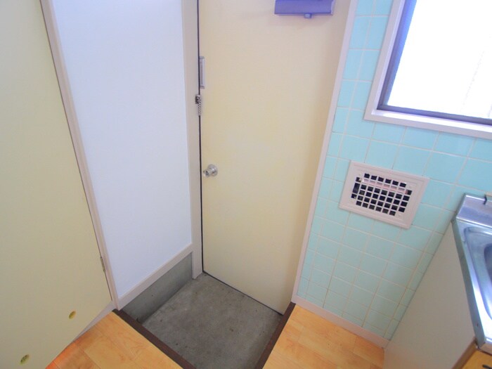 物件内観写真19　(玄関)