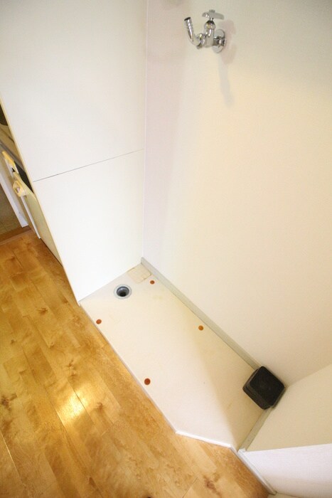 物件内観写真10　(洗濯機置場)