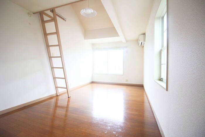 物件内観写真10　(居室)