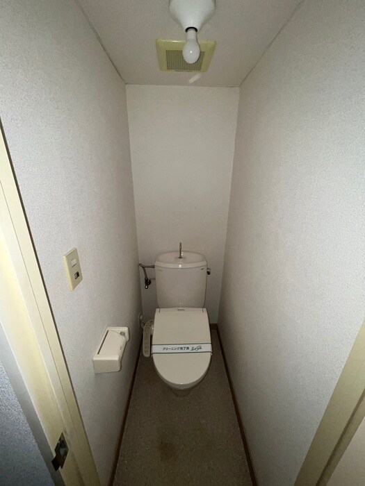 物件内観写真15　(トイレ)