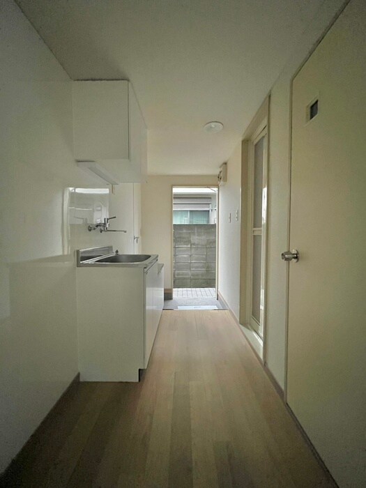 物件内観写真20　(廊下)