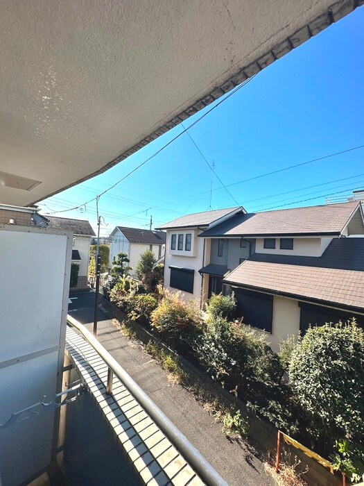 物件内観写真16　(室内からの展望)