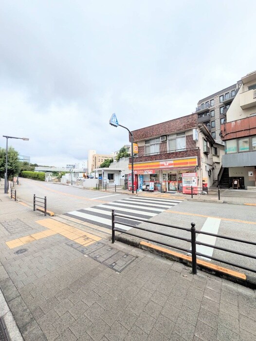 物件内観写真13　(室内からの展望)