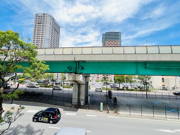 物件内観写真22　(室内からの展望)