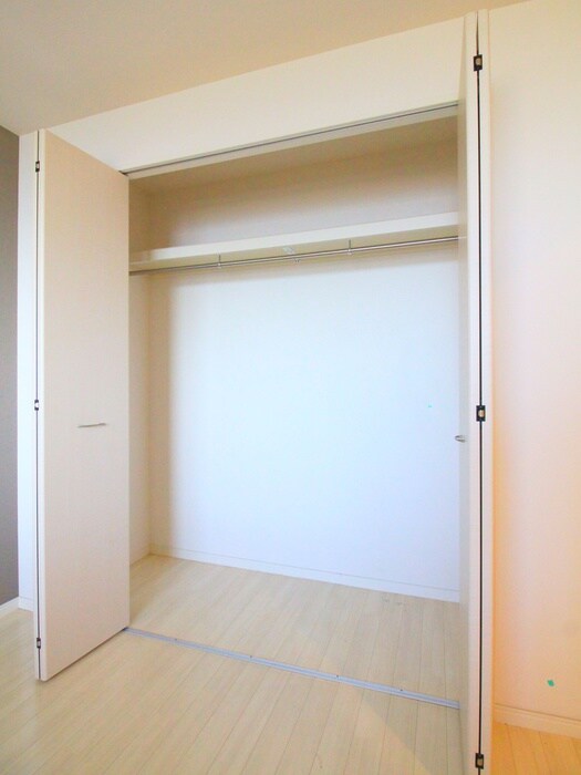 物件内観写真16　(収納)