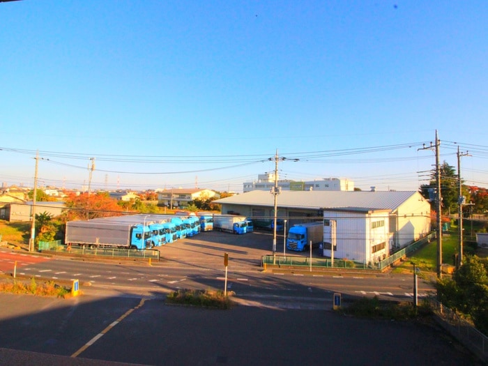 物件内観写真18　(室内からの展望)