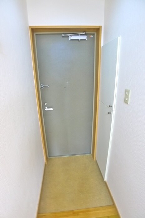 物件内観写真15　(玄関)