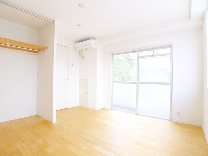 ジュネパレス岡野の居室