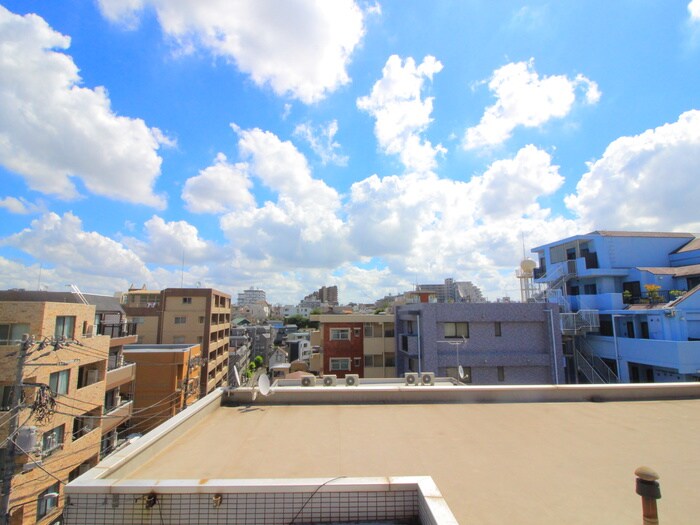 物件内観写真16　(室内からの展望)