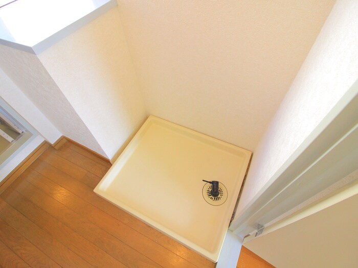 物件内観写真20　(洗濯機置場)